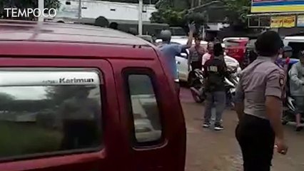 Khawatir Terjadi Tsunami Lagi, Warga Panik Selamatkan Diri