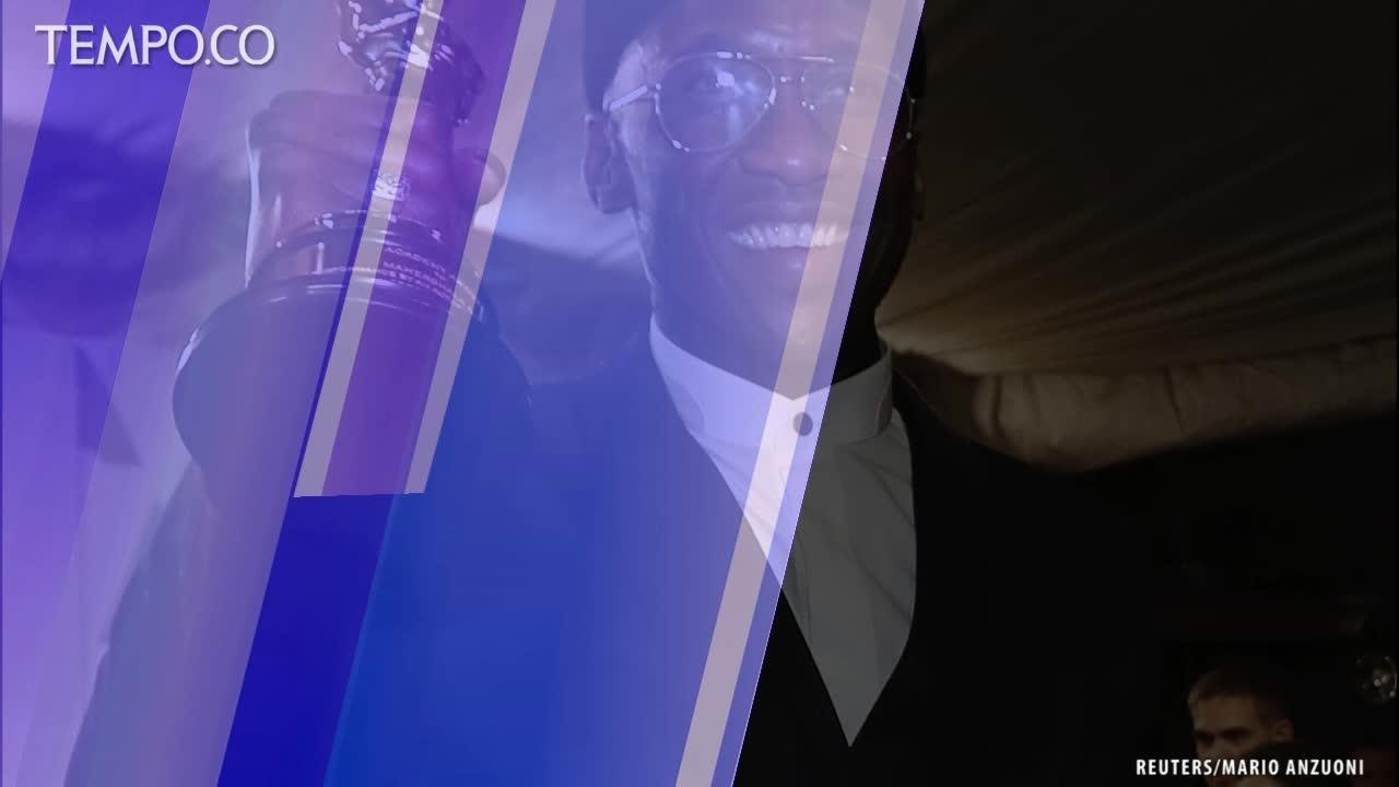 Aktor Muslim Berdarah Afrika Mahershala Ali Raih Oscar