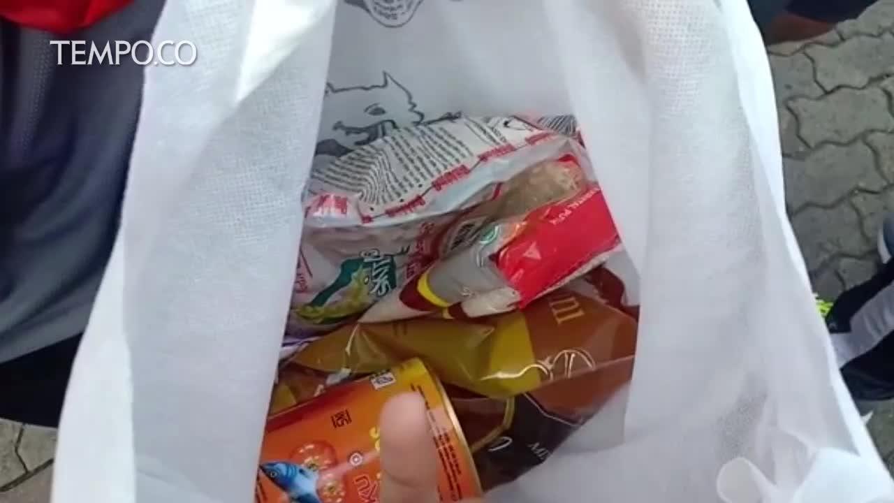 HUT BUMN, Sarinah Gelar Sembako Rp 10 Ribuan