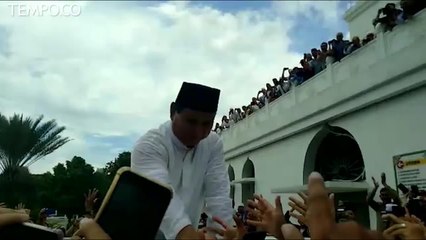 Prabowo Subianto Sujud Syukur di Masjid Al Azhar
