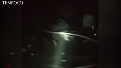 Video Mobil Tesla S Meledak di Parkiran