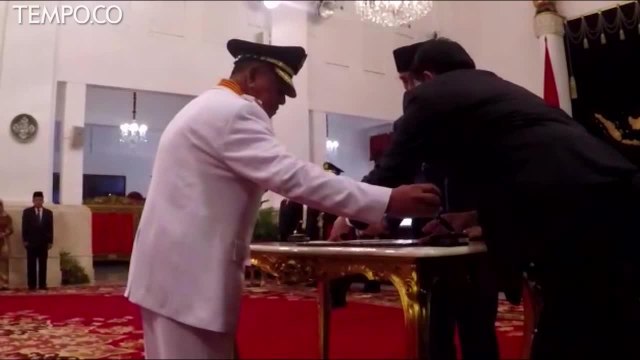 Presiden Joko Widodo Melantik Gubernur dan Wagub Maluku Utara