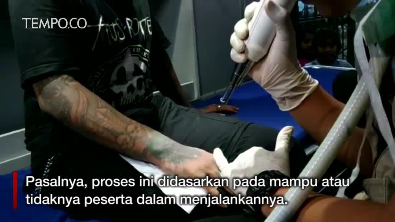 Anak Jalanan Hapus Tato Gratis Saat Ramadan