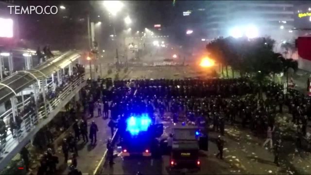 Rusuh 22 Mei, Bentrok Demonstran dengan Polisi, Akses Jalan Sekitar Lumpuh