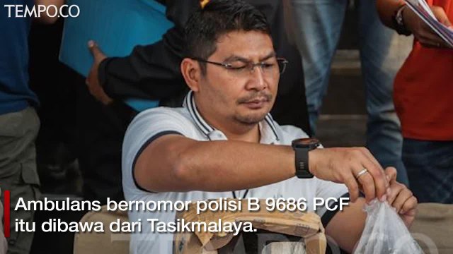 Ambulans Partai Gerindra Pengangkut Batu di Tahan Polisi