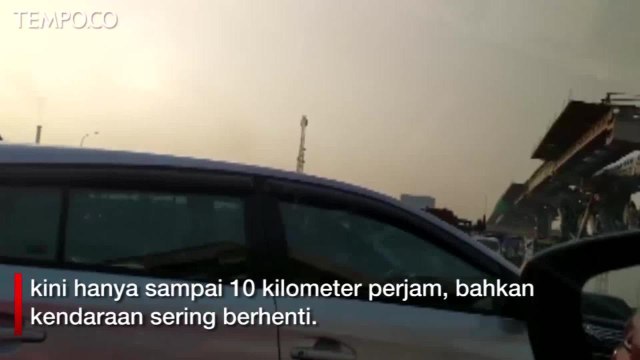 Urai Kemacetan Tol Cikampek, Contraflow Dibuka Sejak Cikarang
