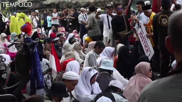 Demo Sidang Sengketa Pilpres Diwarnai Massa Emak-Emak