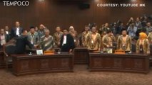 Detik-Detik Ketua Hakim MK Bacakan Amar Putusan Sengketa Pilpres