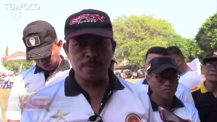 Télécharger la video: Polisi-TNI Jaga Pembangunan Sirkuit MotoGP Mandalika