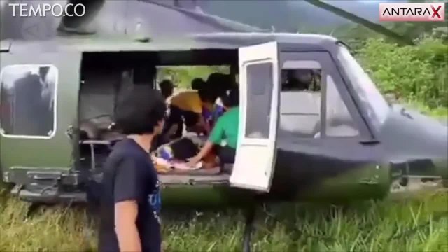 Sibuk Kejar Kelompok Bersenjata, Satgas Tinombala Evakuasi Ibu Hamil