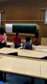 Quand une vache se ballade dans une salle de classe en plein cours : vive l'inde