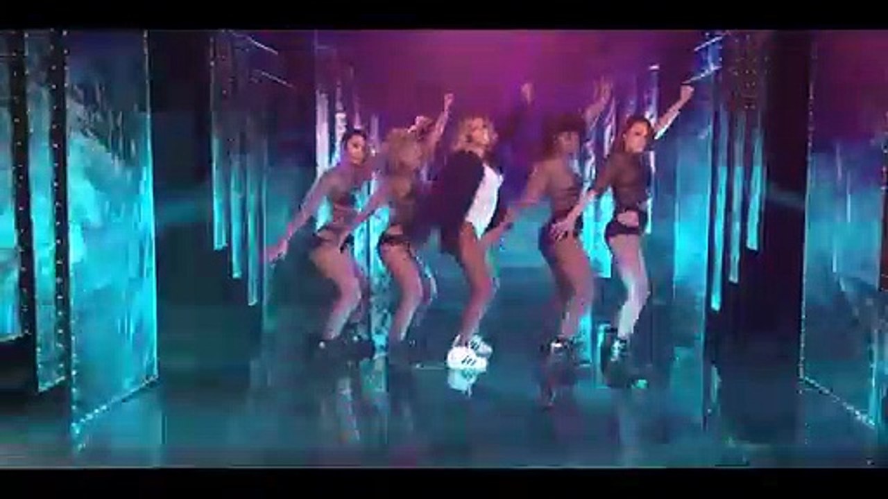 Karol G, Anitta - Como Un Perro (Official Video)