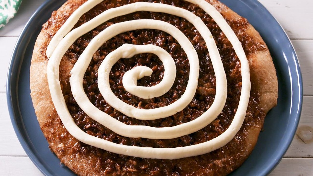 Help! We Can't Stop Eating This Insane Cinnamon Roll Pizza