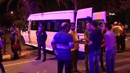 Düğün dönüşü kaza: 1 ölü, 14 yaralı