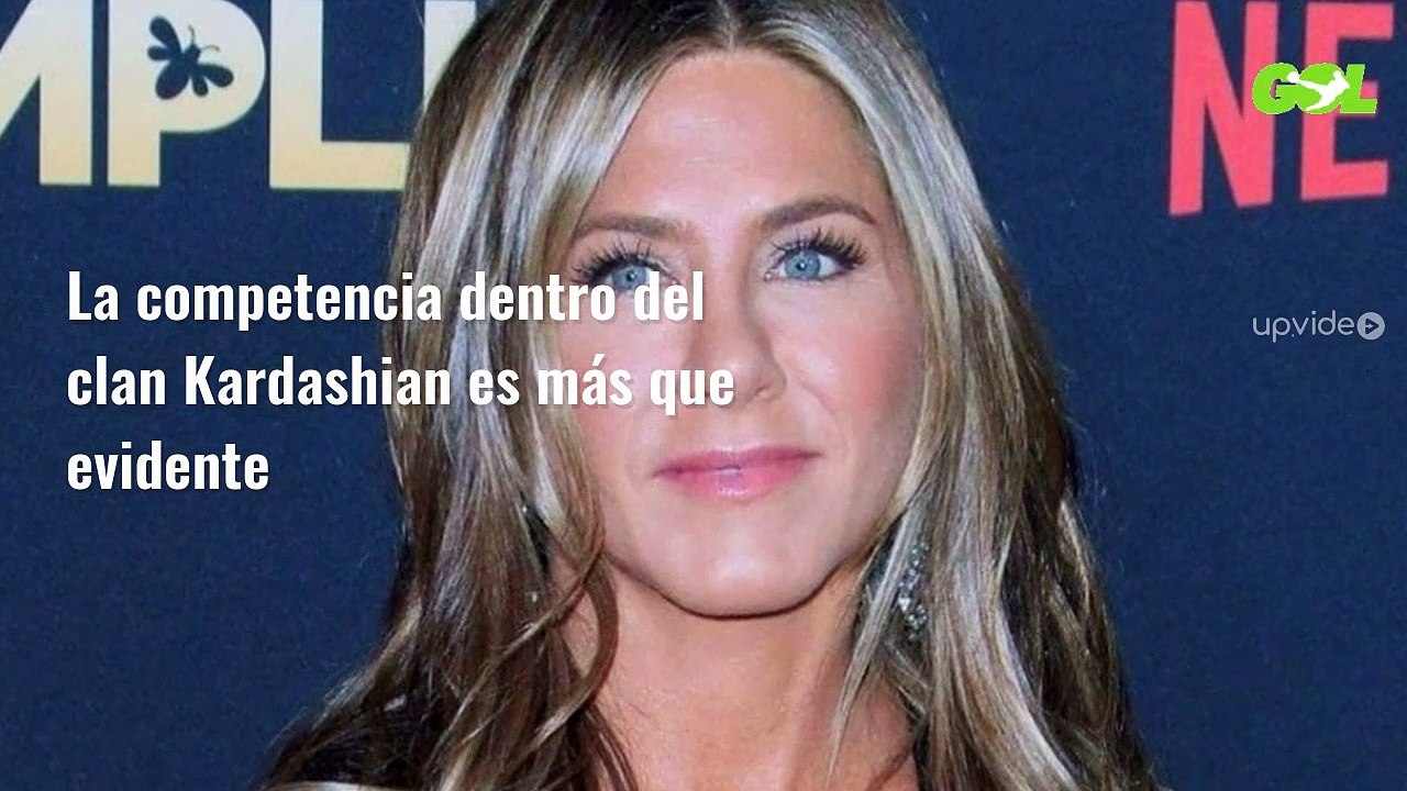 Khloé Kardashian gana a Kim Kardashian en leggings: “¡Es XXL!”