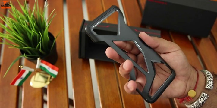 Asus ROG Phone 2 Unboxing & First Look - TRUE GAMING BEAST