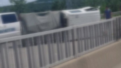 천안논산고속도로 차령터널 부근 연쇄 추돌사고로 정체 / YTN