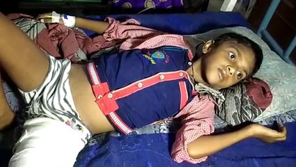 VIDEO: यूपी में शिक्षिका ने 11 साल के बच्चे को इतना पीटा कि उसका पैर काटने की नौबत आ गई