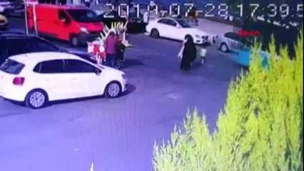 EMİRGAN'DA DEHŞET ANLARI... HALK OTOBÜSÜ ÇOCUĞU EZDİ