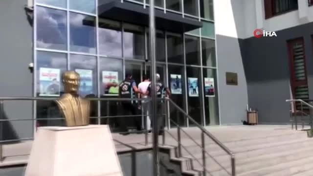 Ataşehir'de trafikte terör estiren minibüs şoförü yakalandı