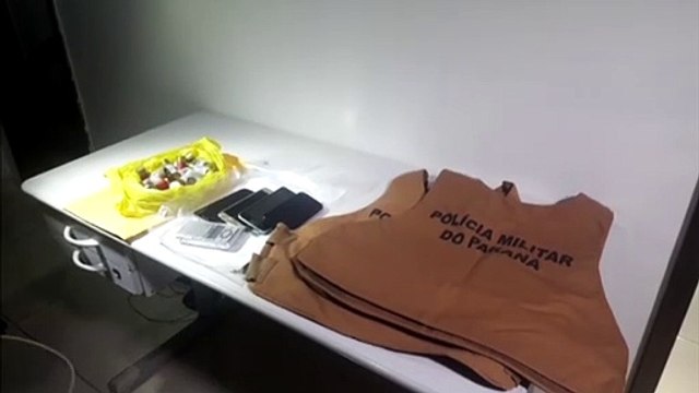 Coletes da PM, munições e celulares são apreendidos em operação contra assaltantes de compristas
