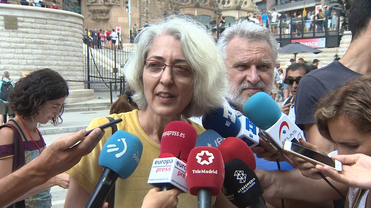 FAVB pide a los turistas que no hablen de Barcelona