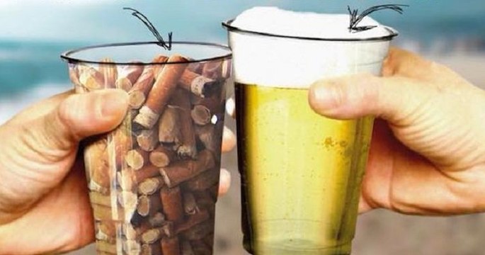 Un verre de bière en échange d'un verre rempli de mégots ? Le drôle de concept d'un bar espagnol afin de nettoyer les plages !