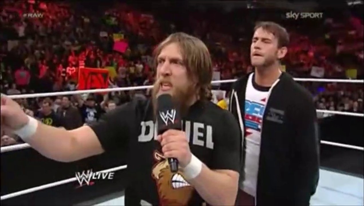 (ITA) CM Punk e Daniel Bryan contro The Wyatt Family [Handicap Tag Team Match] (WWE RAW 01/12/2013)