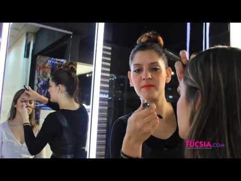 ¿Cómo maquillarse los ojos y los labios para el día?