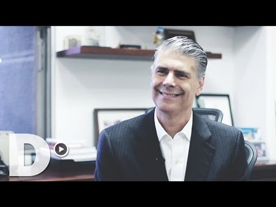 "Cuando lleguen a la cima regresen para ayudar a otros", CEO de Baxter