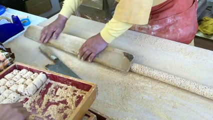 japanese-street-food-Rare-sweet-YOSHIWARA-DENCHU