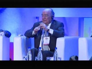 Álvaro Sierra "La frontera difícil: cuándo informar y cuándo no"