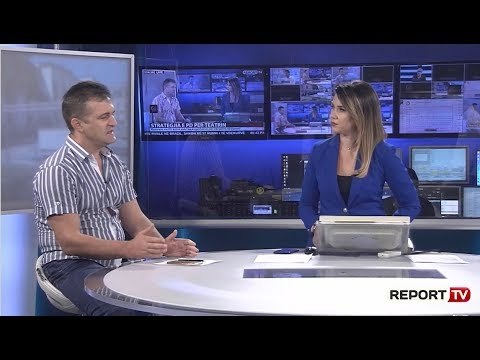 Teatri dhe konstituimi i Këshillit Bashkiak të Kukësit i ftuar Ibsen Elezi dhe Adriatik Lapaj