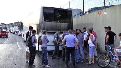 Maltepe'de park halindeki otobüste yangın