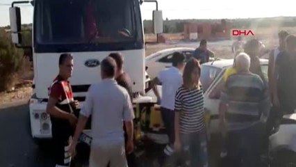 Aydın'da 3 araç birbirine girdi: 3 yaralı