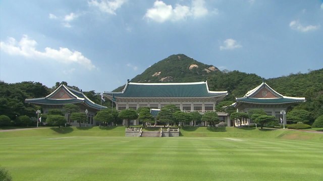 靑, NSC 긴급 상임위 소집...北 미사일 대응 논의 / YTN