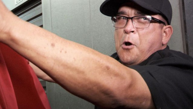 Storage Wars: Dave Wins the Bidding War