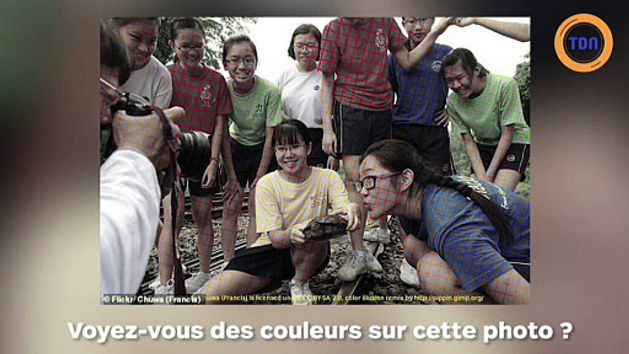 Cette photo en noir et blanc est une illusion d'optique