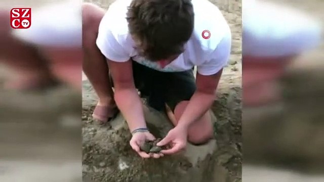 Kıvanç Tatlıtuğ, küçük Can ile caretta carettaları denize kavuşturdu