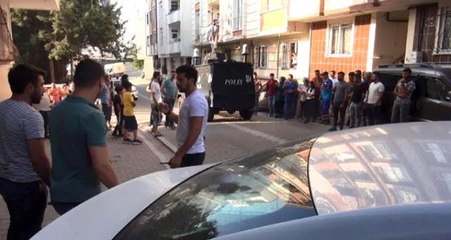 Kız çocuğuna tacizi duyan mahalleli, 6 göçmeni bodrum katına hapsetti! Polis, zırhlı araçla çıkardı