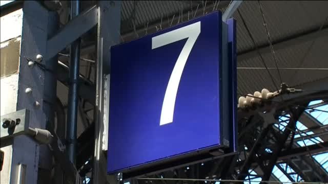 La policía suiza buscaba al hombre que empujó en Alemania a un niño a las vías del tren