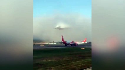 Un avión fantasma en el aeropuerto de Gatwick