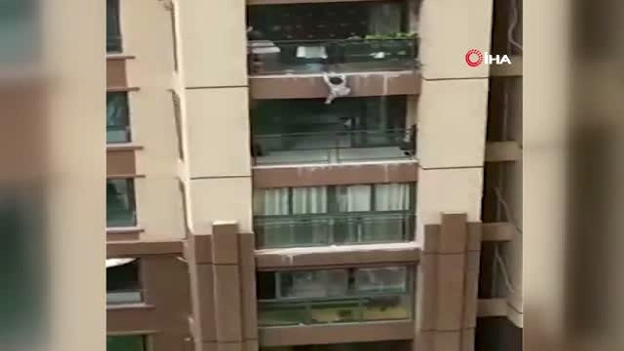 - Çin'de 6'ncı Kattan Düşen Çocuk Çarşafla Kurtarıldı