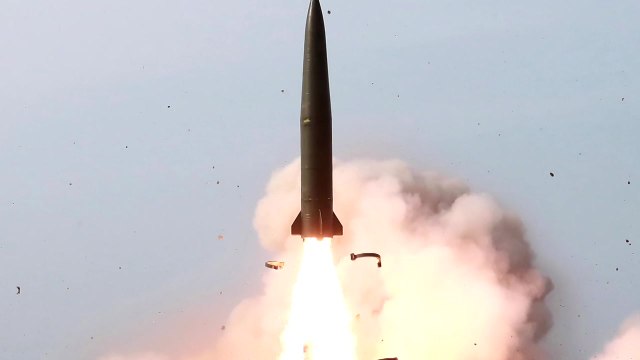 국방부 北 신형 잠수함, SLBM 3개 탑재 가능 / YTN