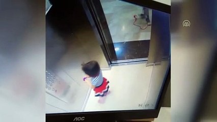 Ablanın soğukkanlılığı kardeşinin hayatının kurtardı - İSTANBUL