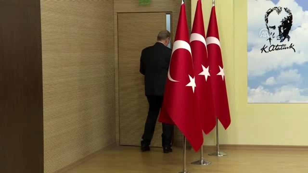 Öztrak: "Anayasa Mahkemesi'ni ciddi baskı altına almaya kalkmak bilim adamlığına yakışmaz"