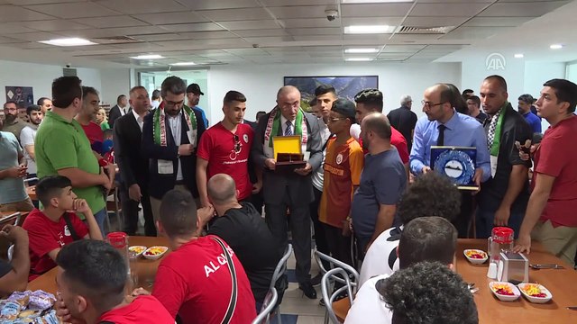 Abdurrahim Albayrak, Filistinli futbolcuları konuk etti - İSTANBUL