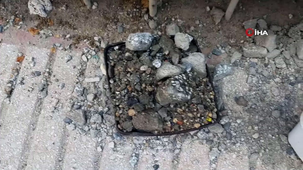 Komşuları sokak hayvanları için su koyduğu kaba moloz döktü