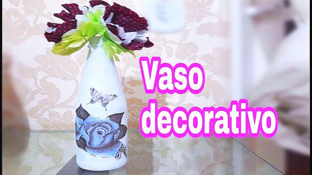 Como fazer um vaso de garrafa decorativo