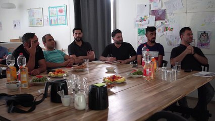 Clases de costumbres sexuales para los refugiados que llegan a Berlín